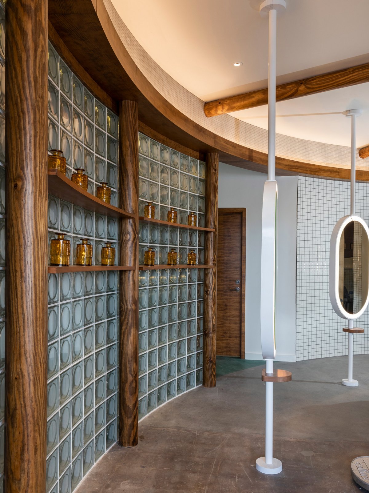 YinjiSpace Gin Design Group x Treadwell Barber Shop